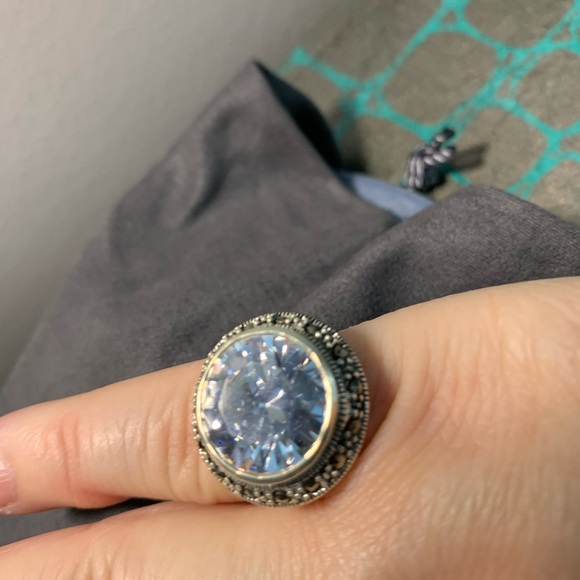 Jewelry - Gorgeous silver statement ring!
